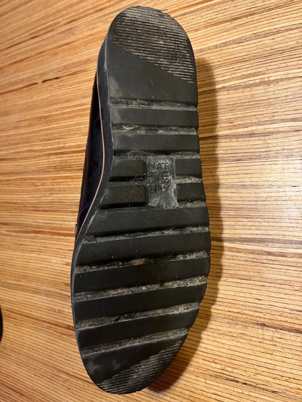 Naturalizer Elin Loafers Women's 8M Black  Leather Gold Buckle Slip on Classic - Picture 3 of 3